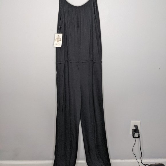 Becca Women's Black Sleeveless Breezy Basics Jumpsuit Size M NWT - Picture 14 of 14